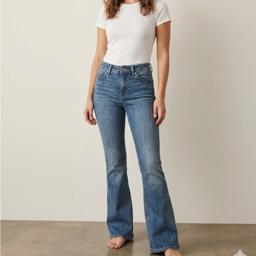 Jessica Simpson Bootcut Jeans- Medium Wash Blue- Med-Rise Size:4/27